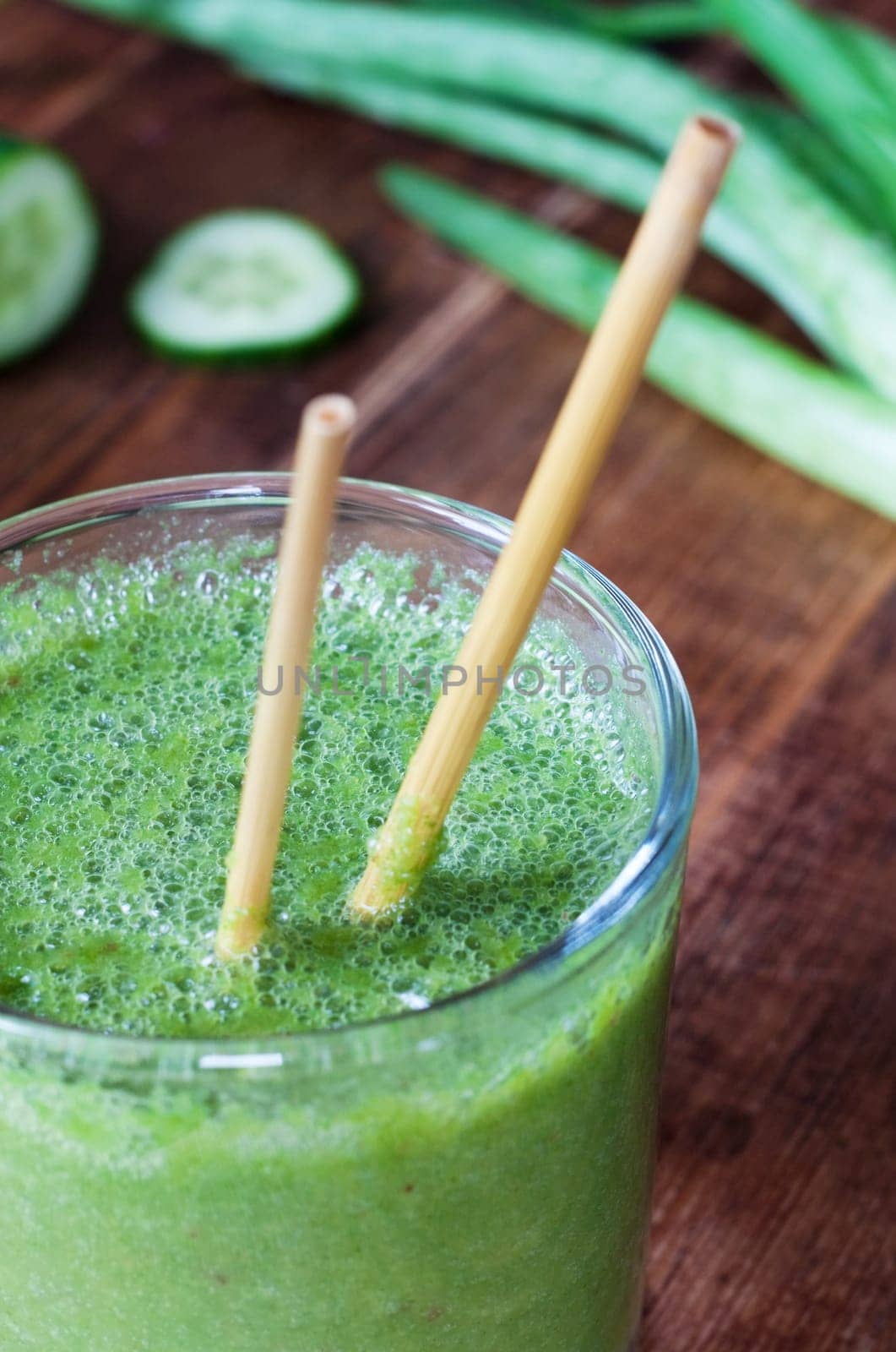green aloe smoothie