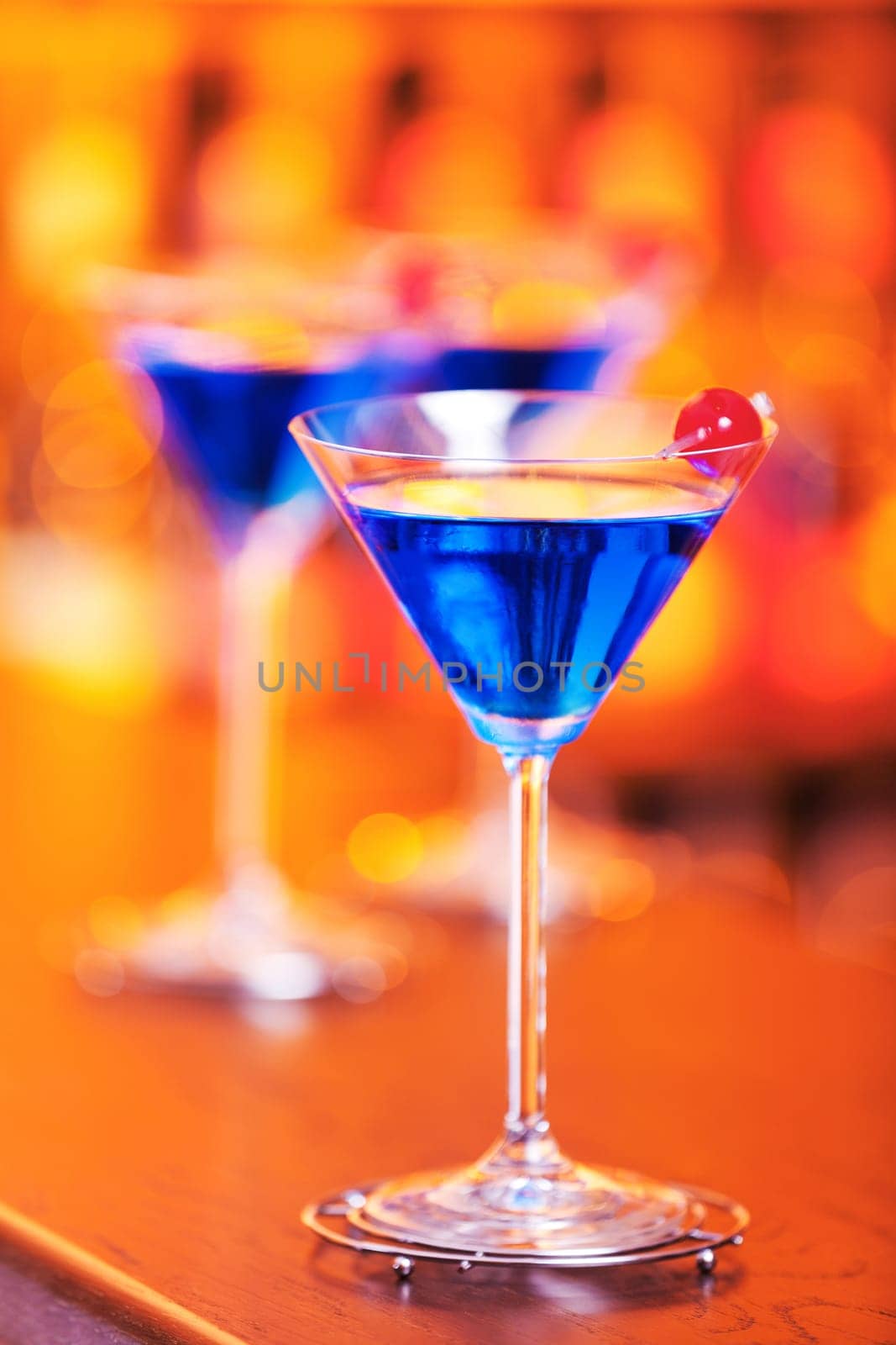 1 1/2 oz vodka.1 oz Cointreau orange liqueur.1 oz Blue Curacao liqueur