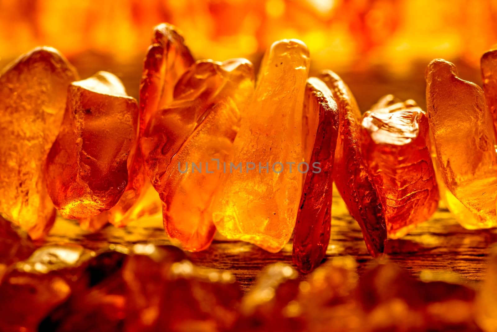 Amber chain .