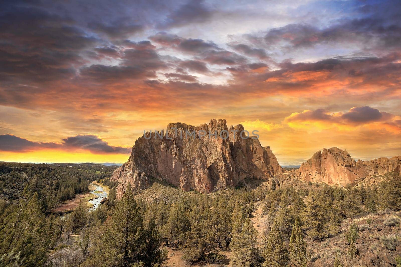 Sunset Over Smith Rock State Park in Central Oregon