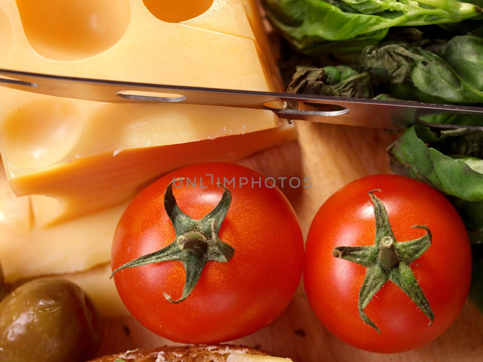 Tomatos and cheese