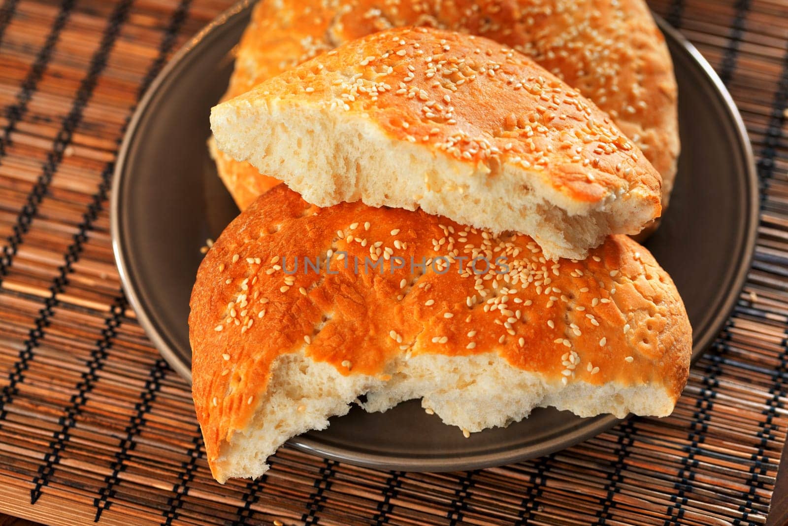 Marokan bread with sesame