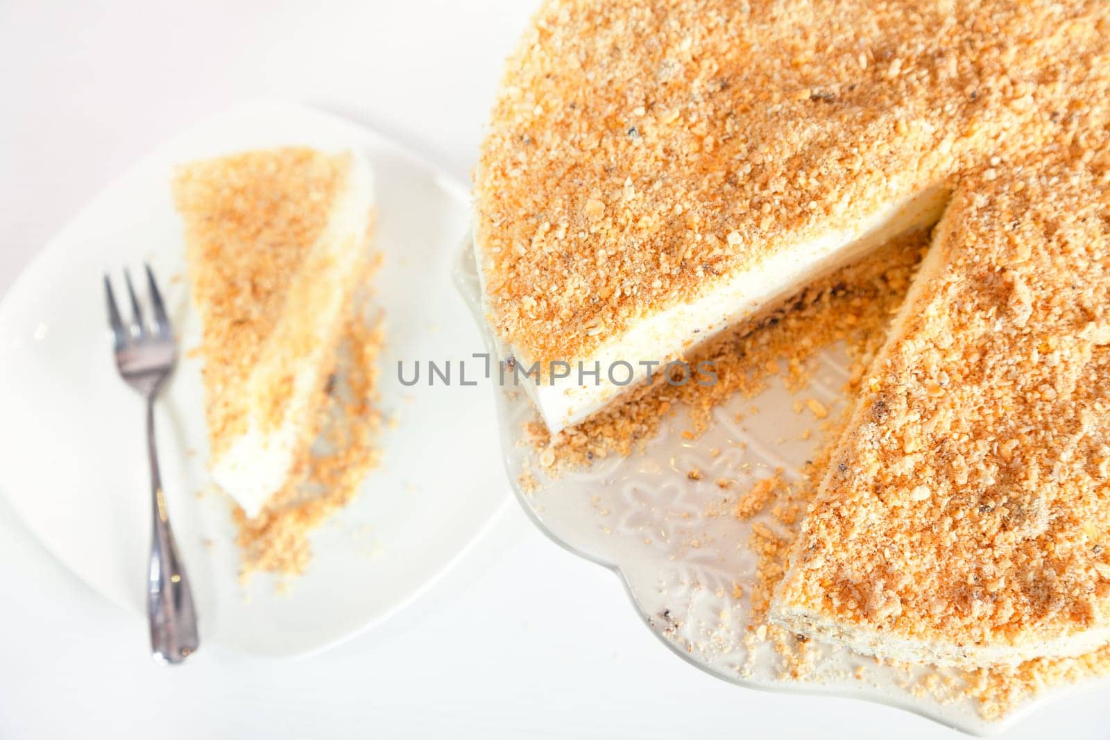 Cheesecake with nuts