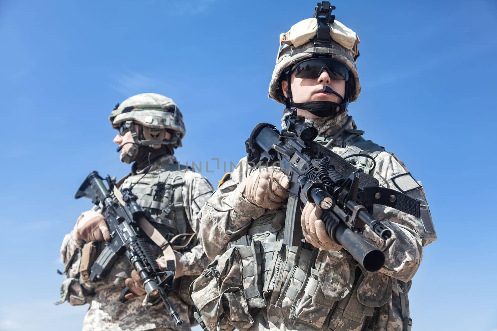 United States paratroopers airborne infantrymen with weapons