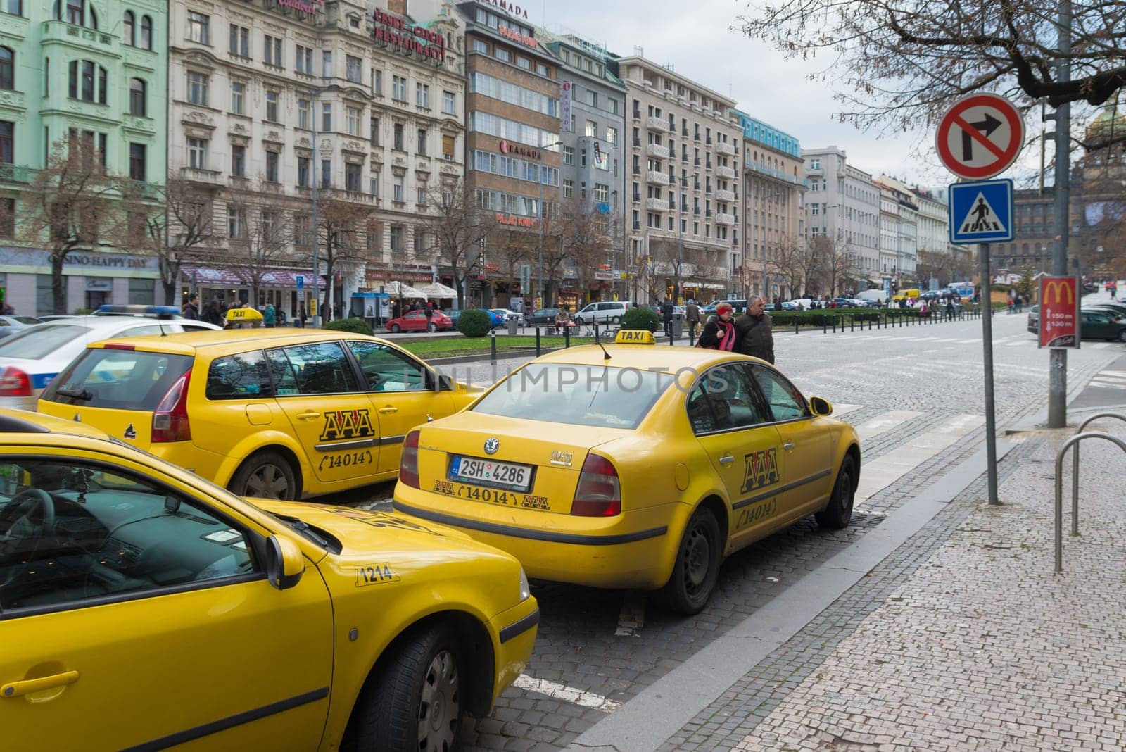 yellow taxis in prague