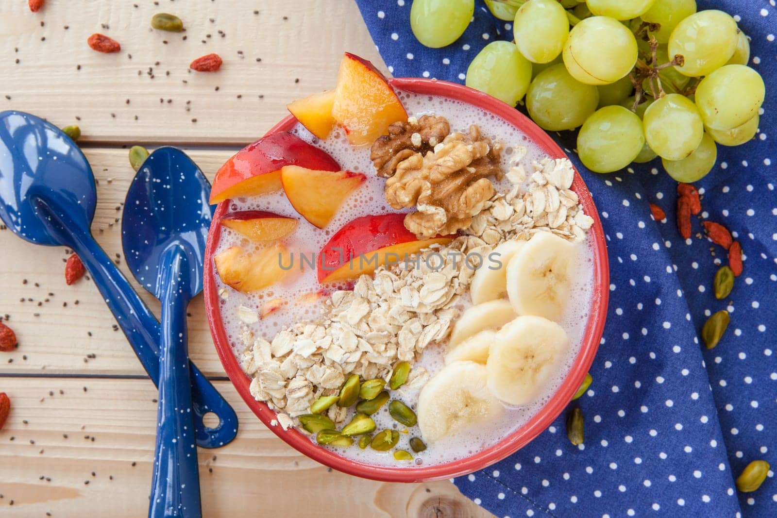 Smoothie Bowl with fresh fruit and oatmeal