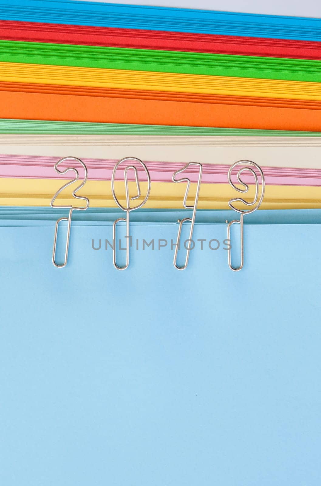 2019 from Buero clips on colorful paper