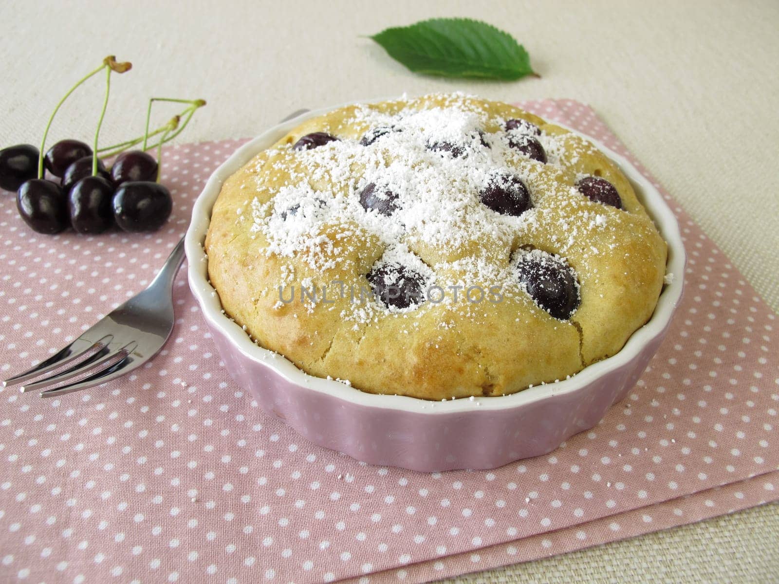 Stir-fry cake with cherries