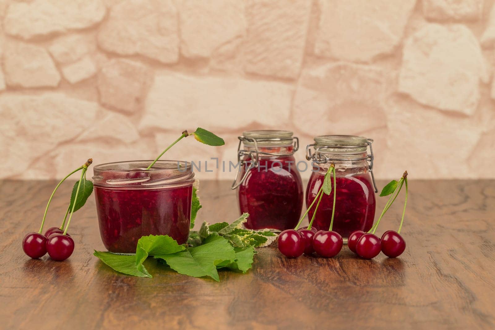 Cook cherry jam