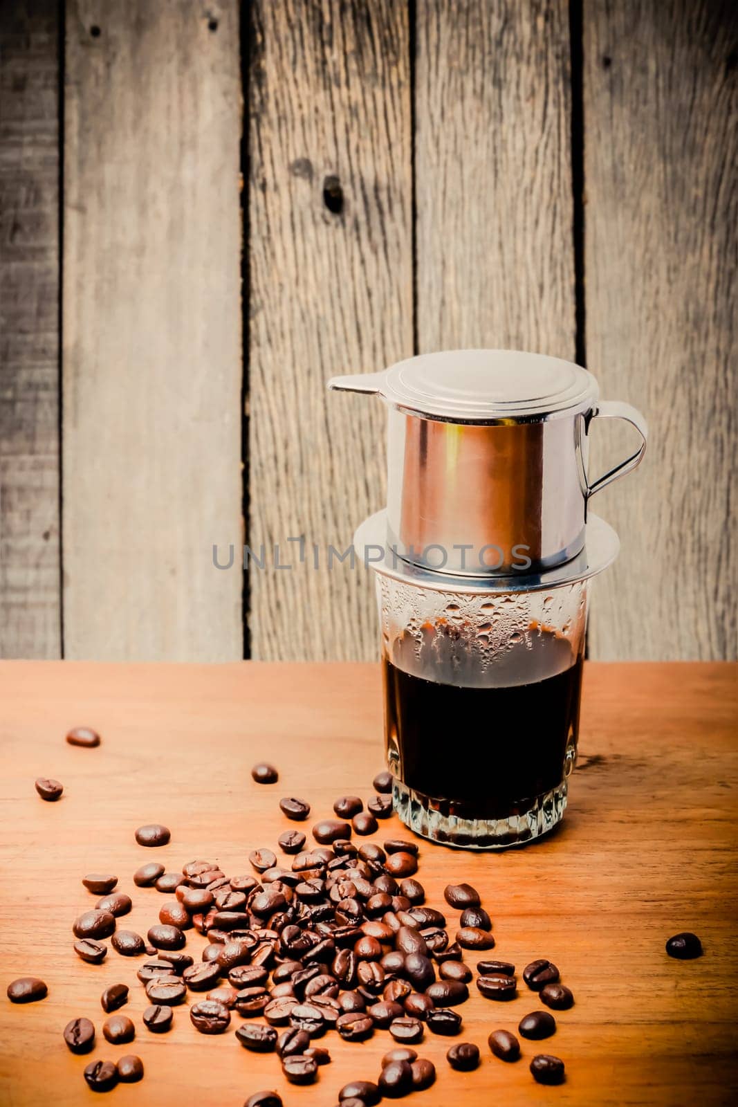 Coffee cup and coffee beans, vintage style