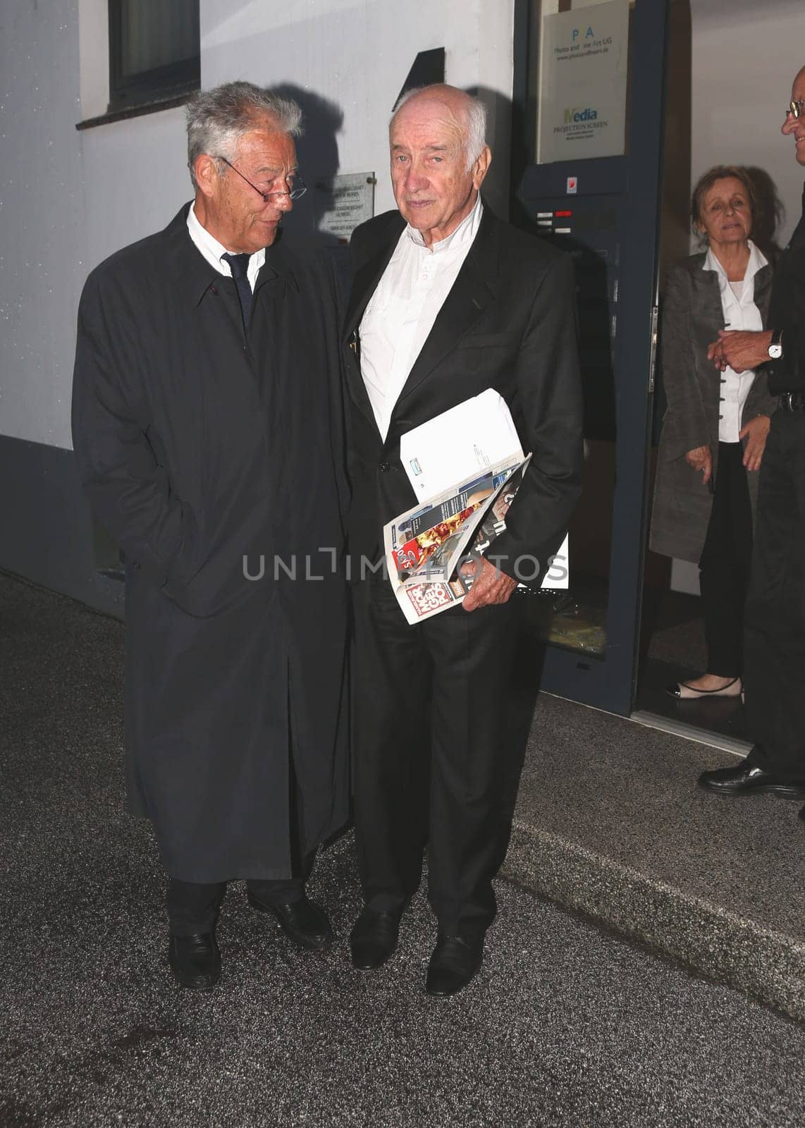 Bjoern Engholm and Armin Mueller-Stahl after his exhibition at the Factory der Kuenste in Hamburg-Hamm