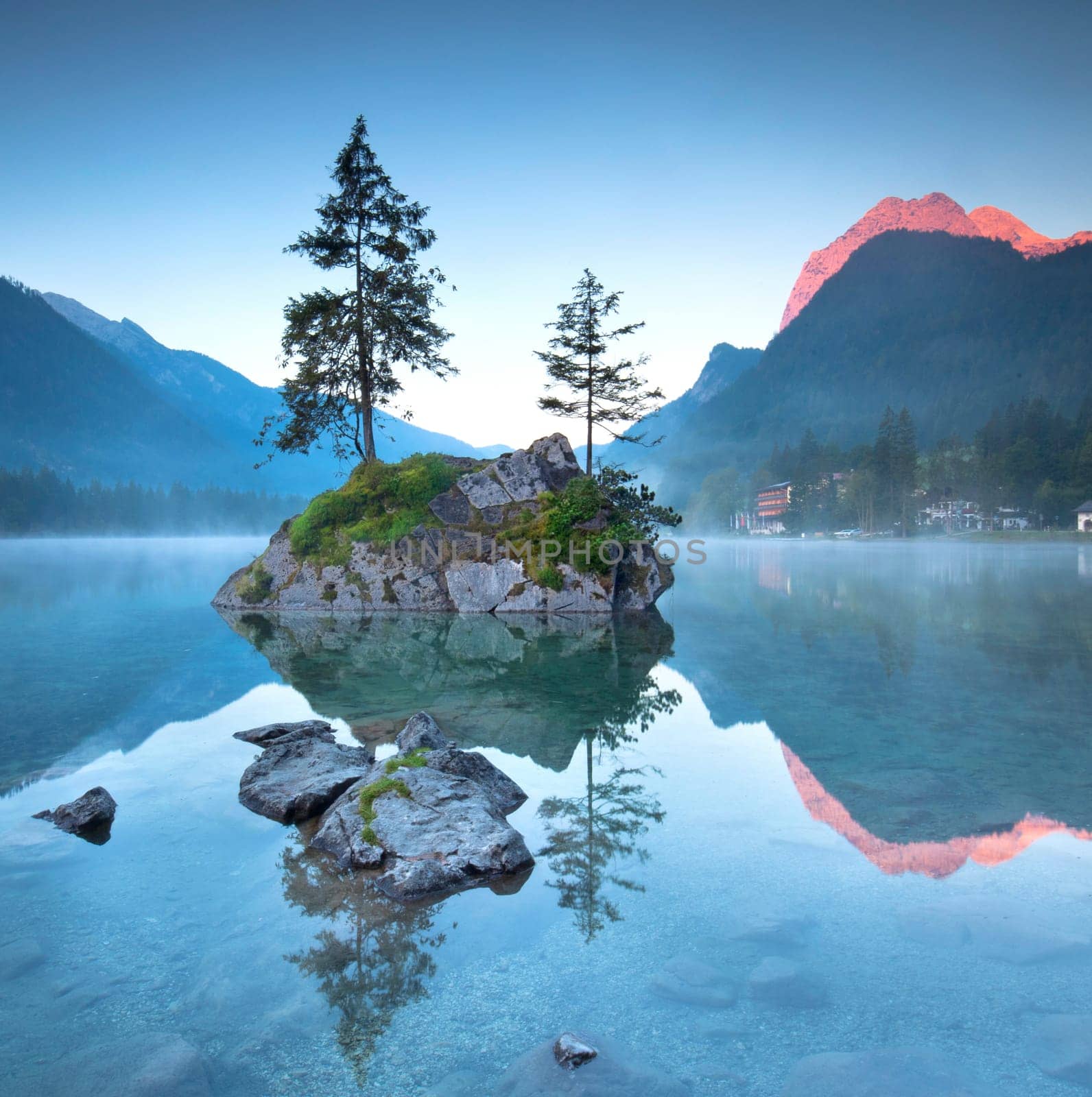 Alpine glow at the Hintersee