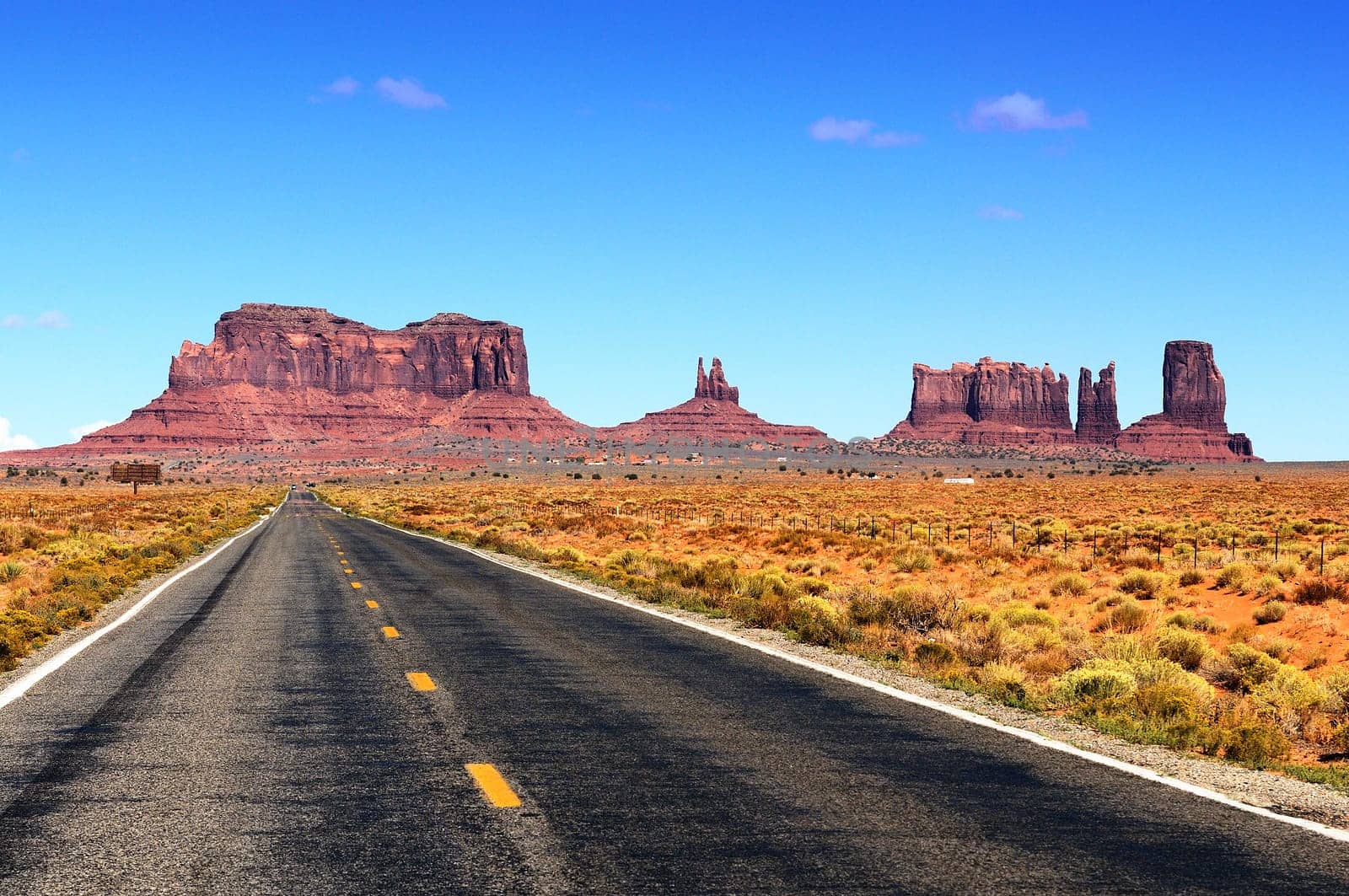 Road leading into Monument Valley.