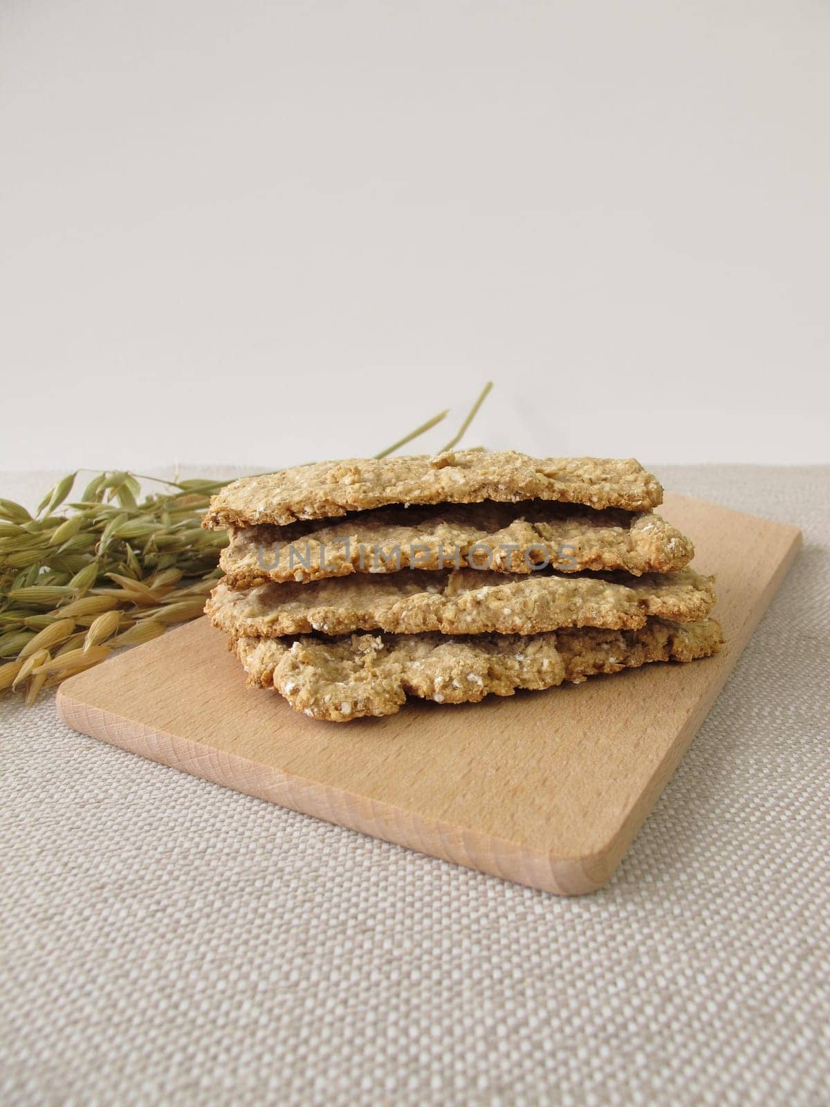 Homemade oats crispbread