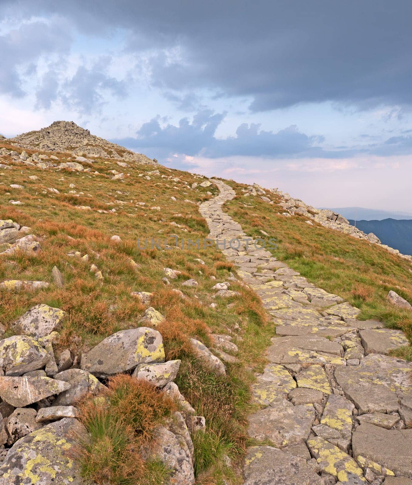 Path in the mountains