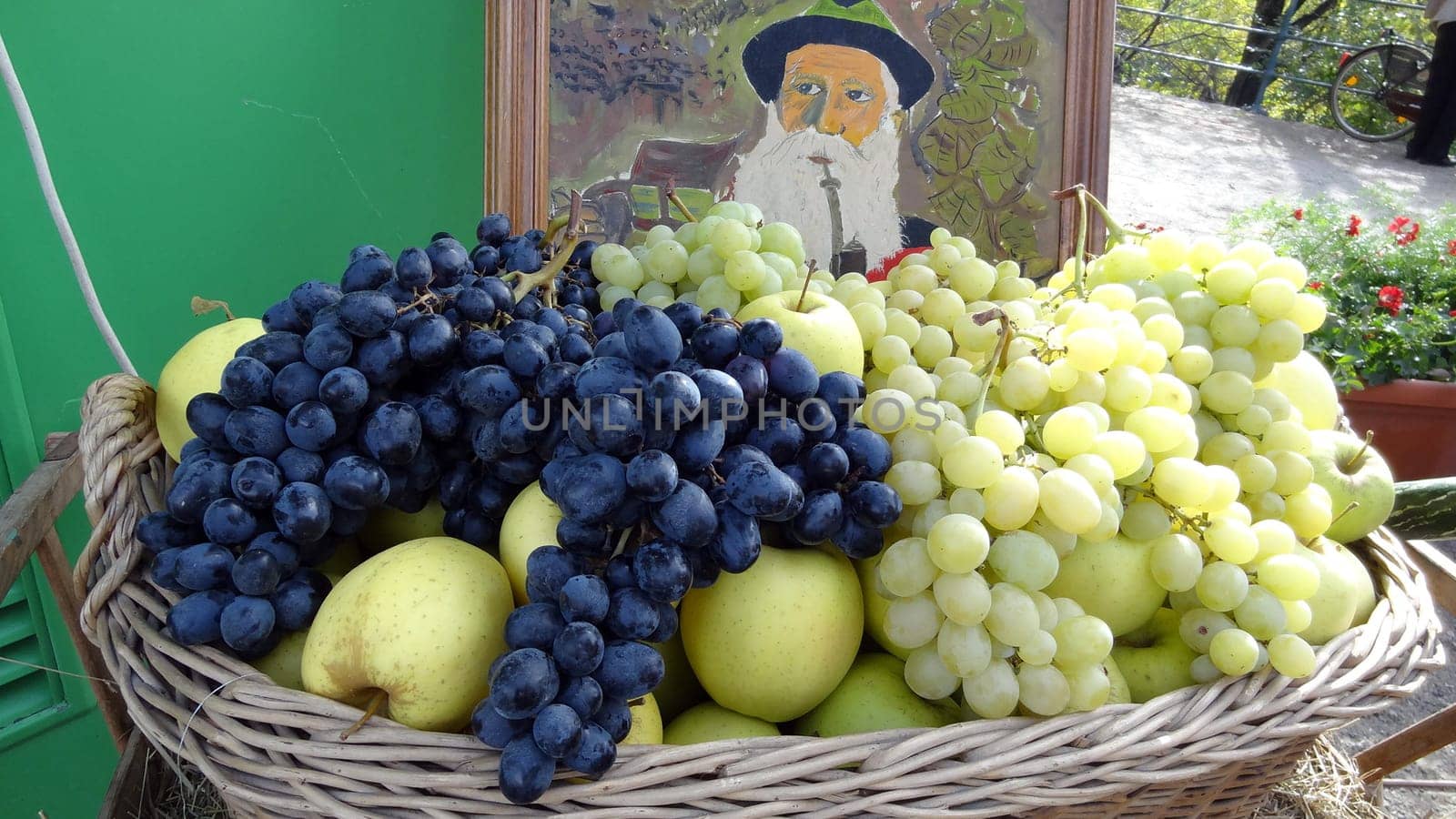 The harvest is also called autumn. In South Tyrol,people also speak of Törggelen