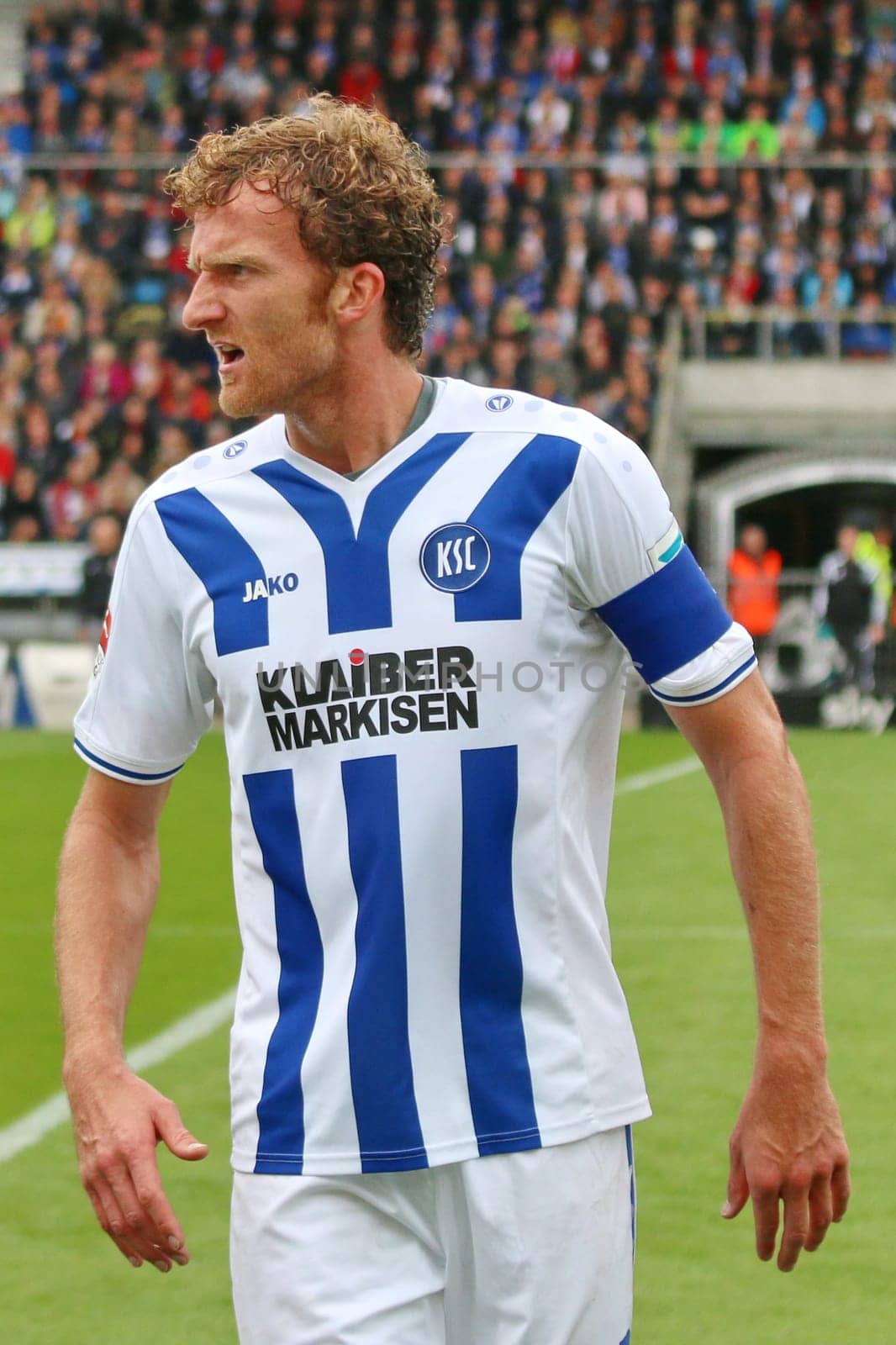 Captain Dominic Peitz (Karlsruhe),Football: 2. BL 15-16: 10.