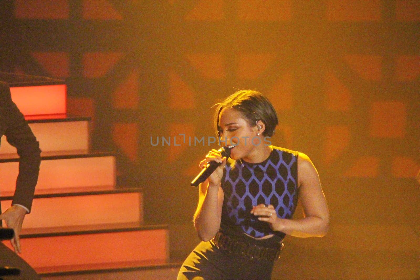 Alicia Keys in Freiburg with the song 'Girl on fire'
