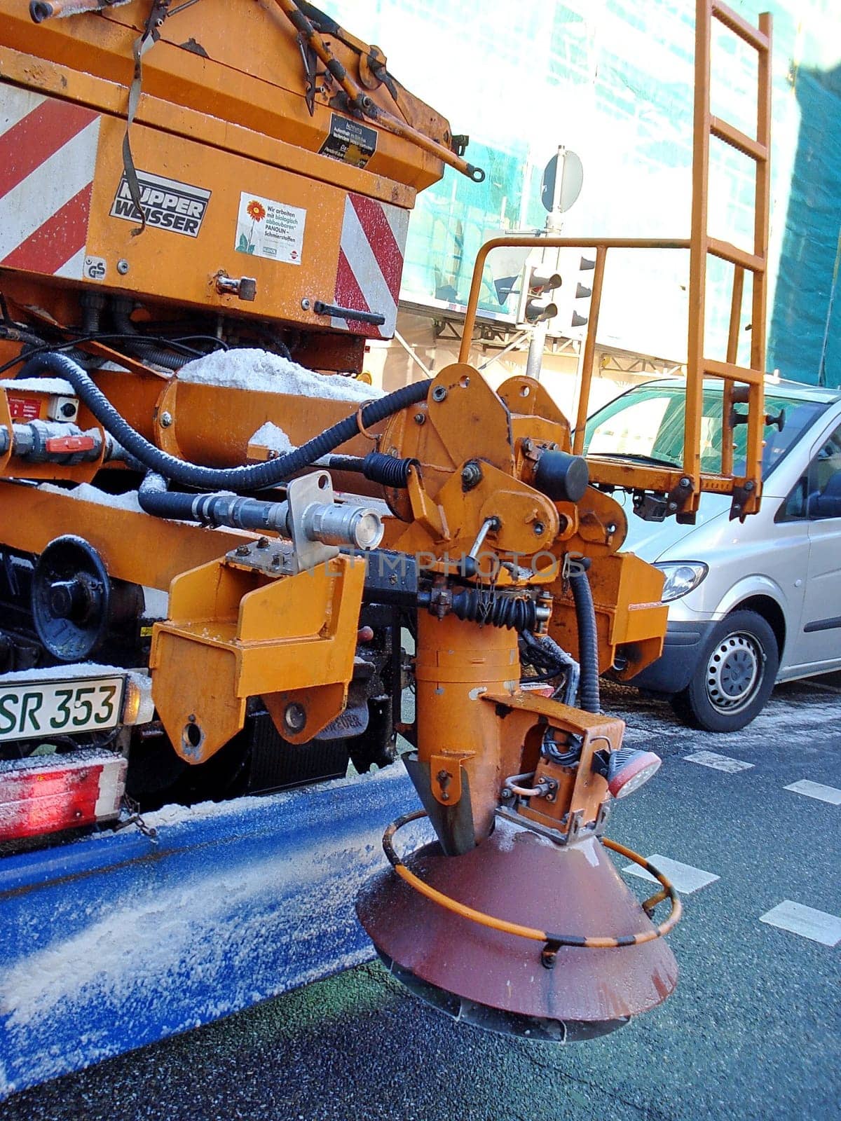 Scattered vehicle in action in Freiburg im Breisgau on 12.12.12