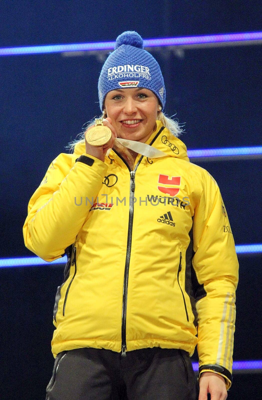 Look here,is my sprint gold - Magdalena Neuner in Ruhpolding