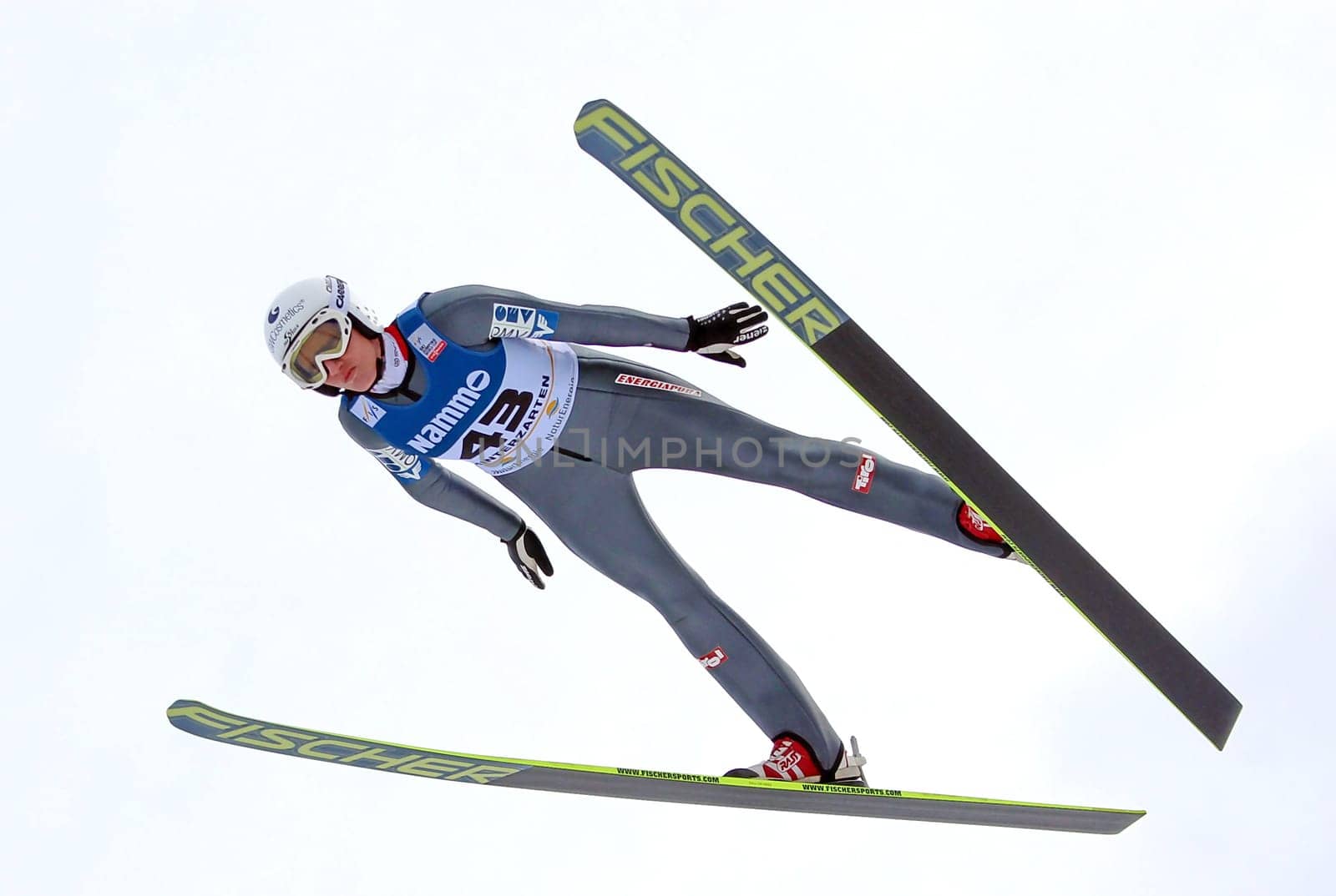 Everything was fine here. Daniela Iraschko on her flight at the World Cup in Hinterzarten - a little later the Austrian falls and seriously injures herself