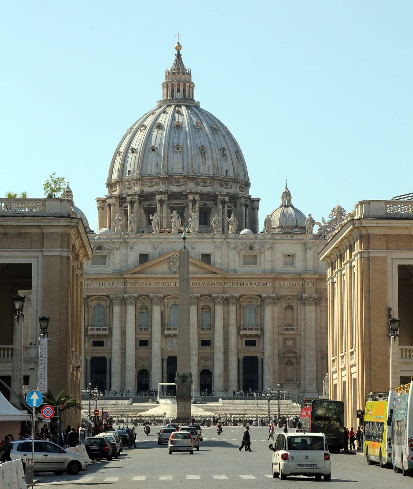 Rome /Italy - Roma/Italia - Vatican/Vaticano - View of St. Peter's Square and St. Peter's Basilica