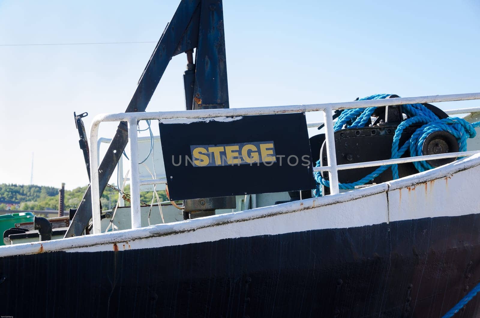 one piece of one old steelboat in gotheburgs harbour