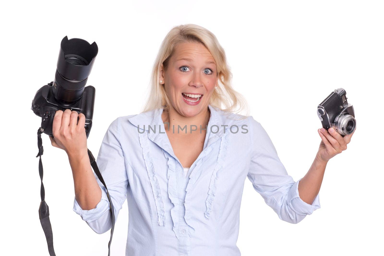Comparison between SLR camera and analog camera