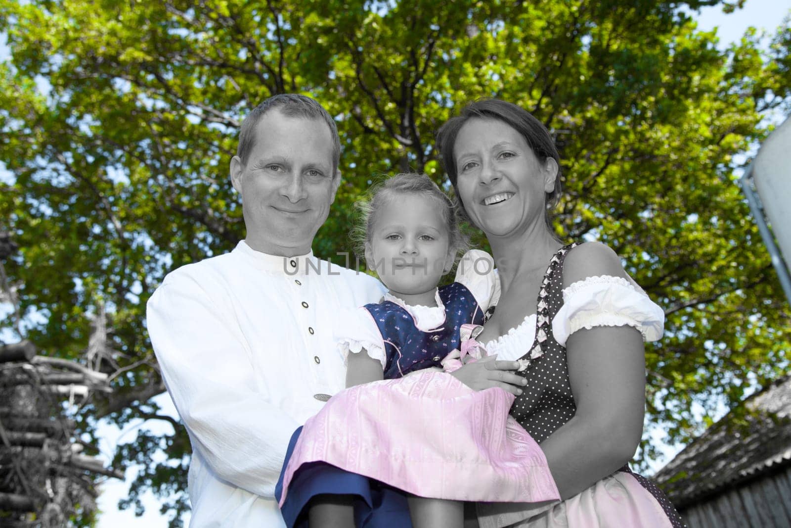 Family husband wife daughter costume dirndl dress
