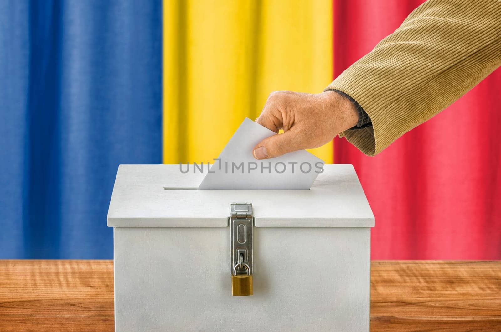 Man throws ballot papers into ballot box - Romania