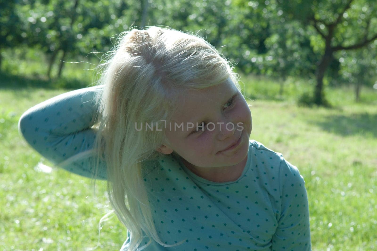 Maedchen,hair,kaemmen