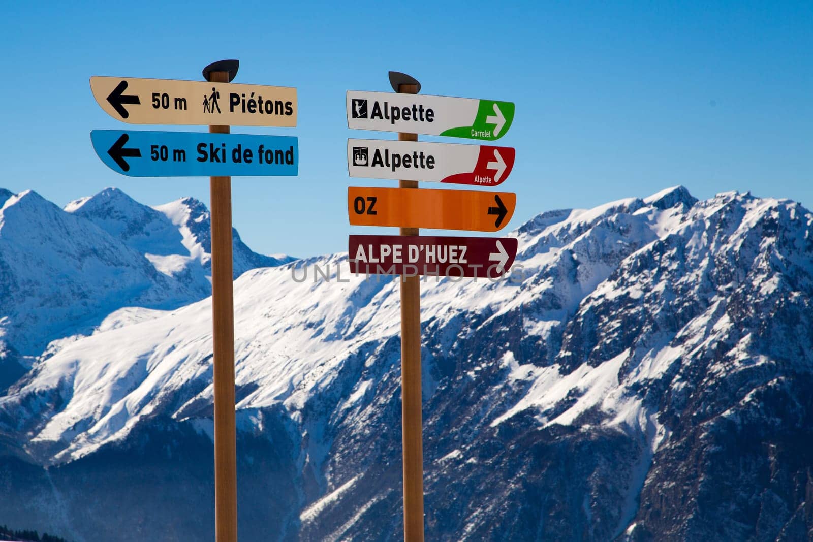 Slope signs in the ski resort of Alpe d Huez - Vaujany - Oz