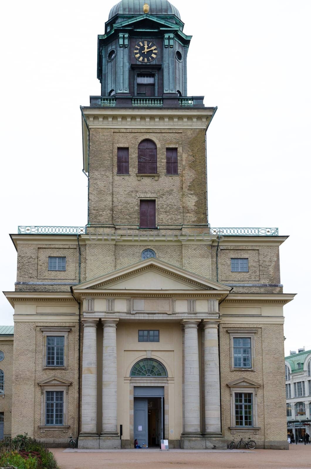 the big cathedral in gothenburg city