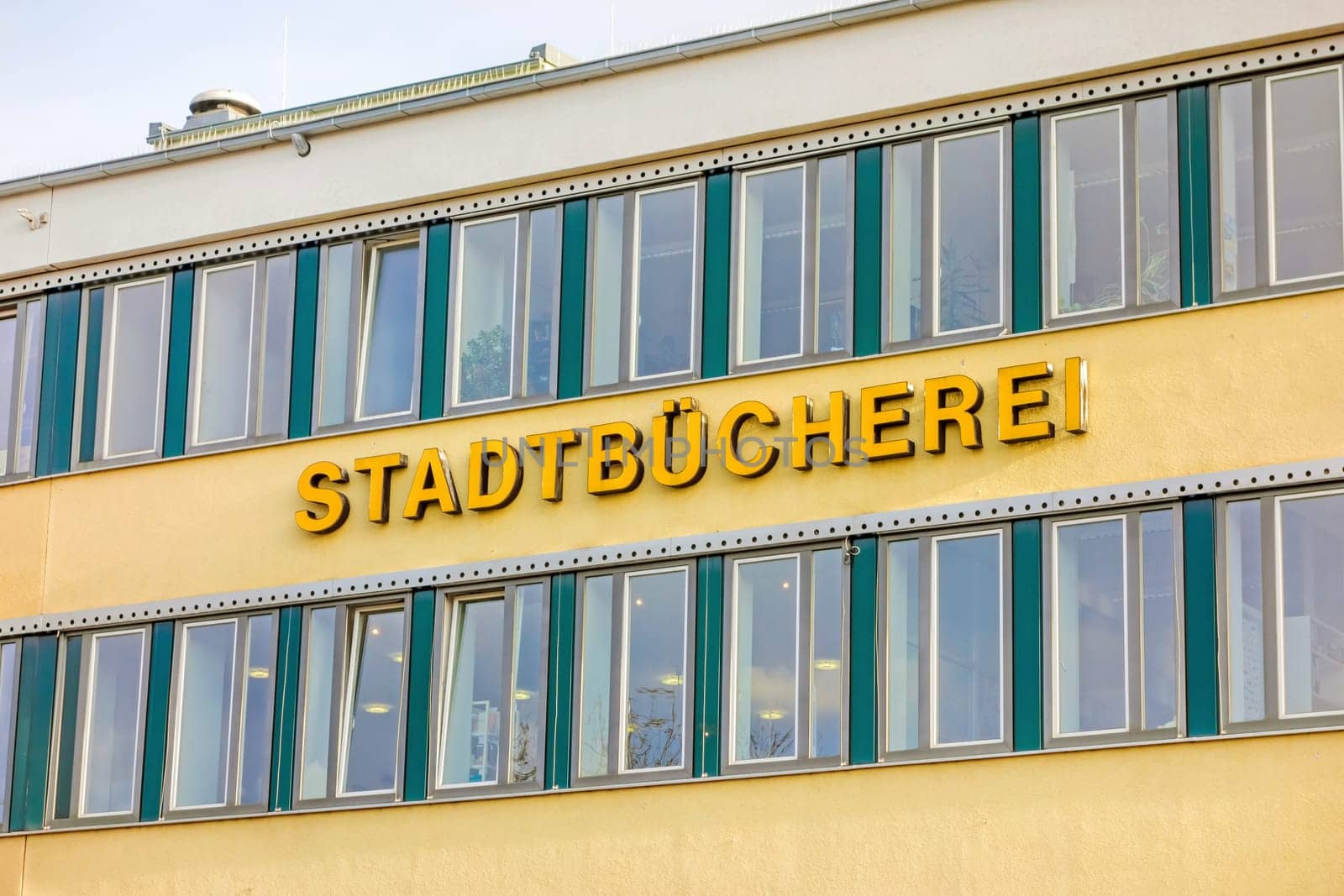 Stadtbuecherei (city library) - facade with lettering