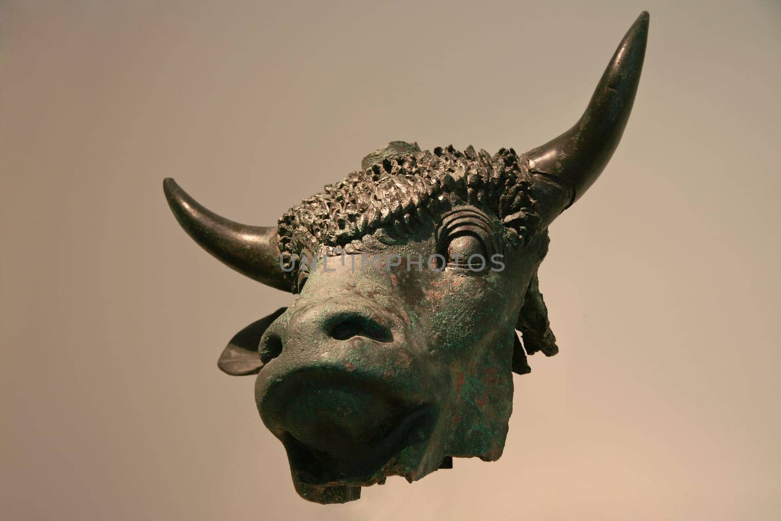 Small bronze statue bull, Ancient Roman Art