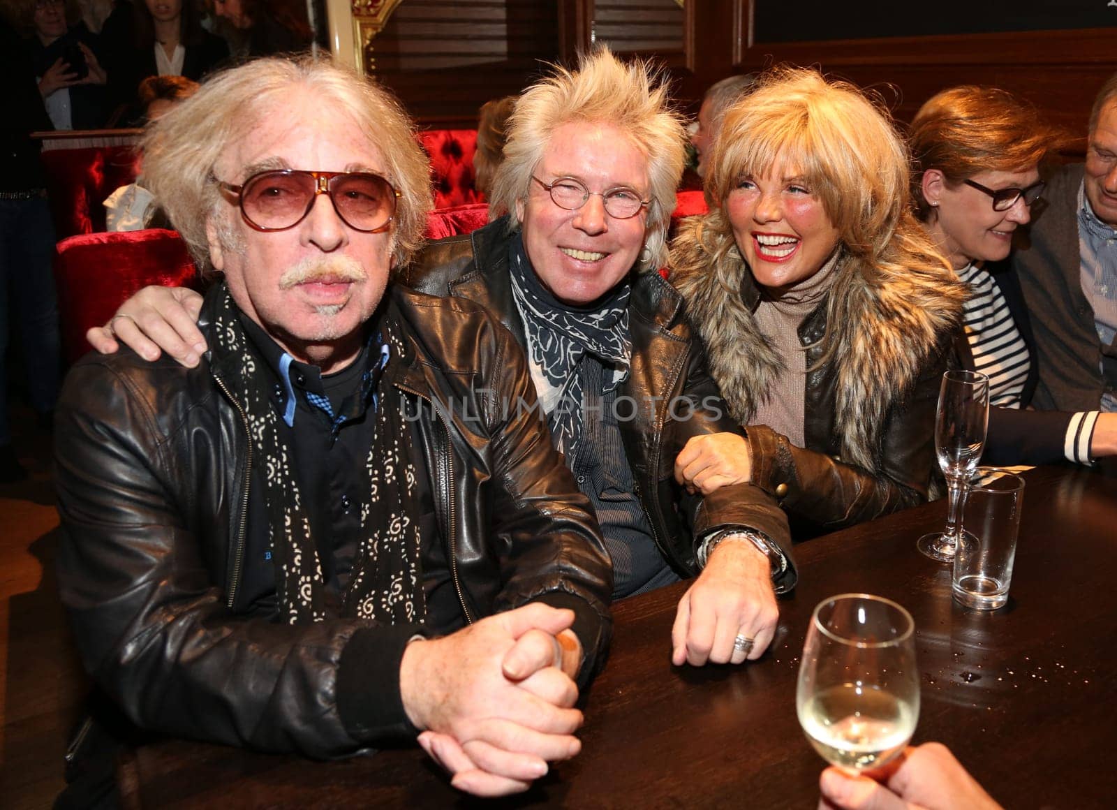 Bernhard Paul, Uli Salm und Susi Salm,  Roncalli Grand Cafe Eroeffnung  im Levanthehaus Hamburg am 01.12.2015