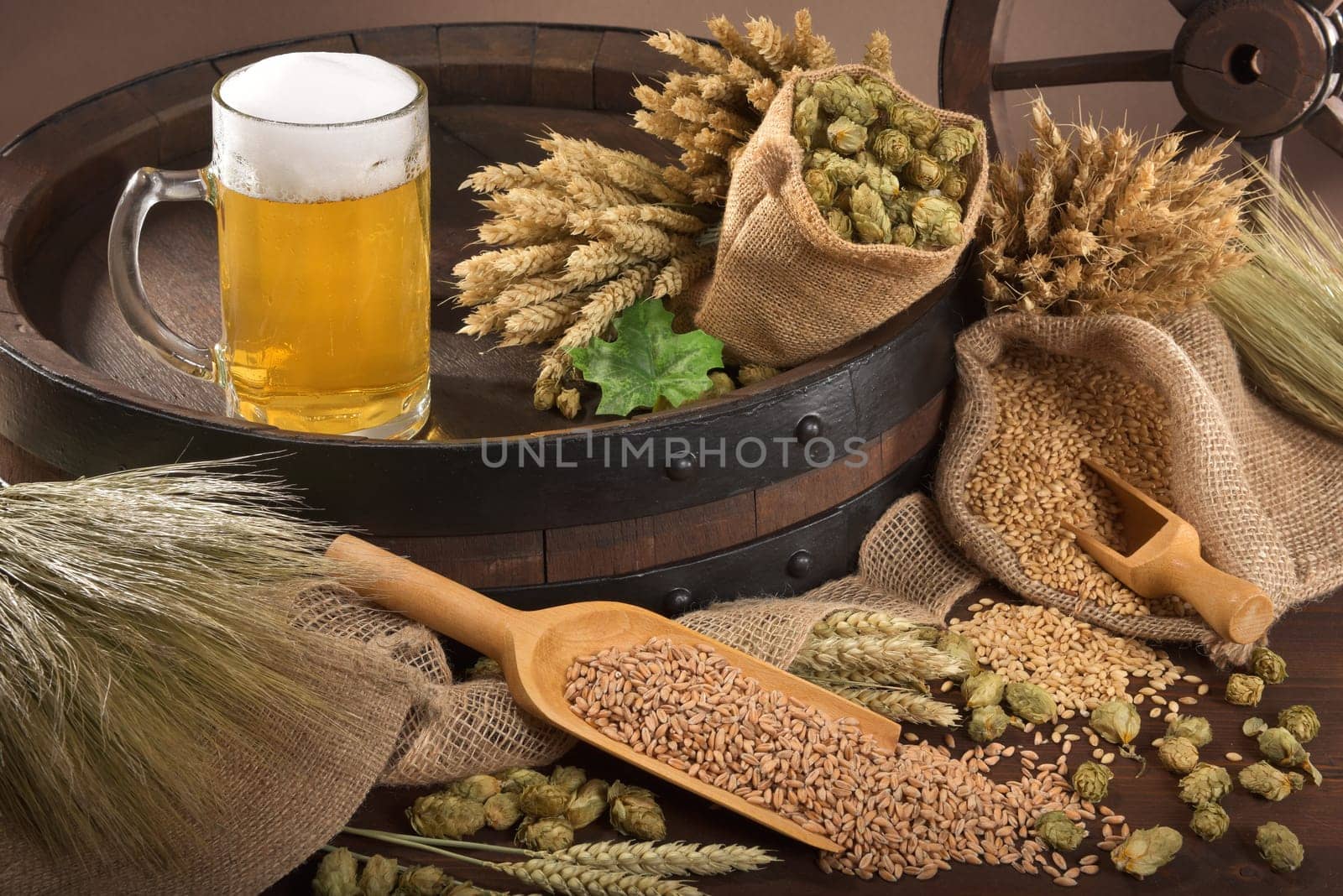 Beer barrel,beer jug with wheat,barley,hops and malt