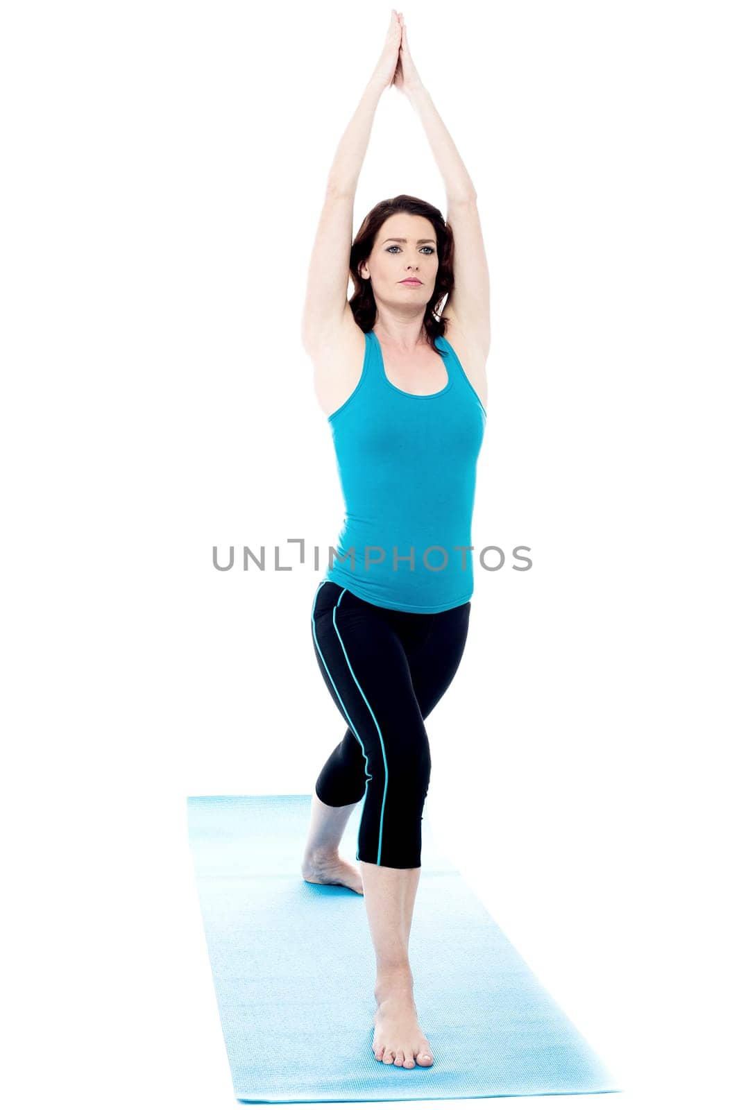 Full length image of a fitness woman