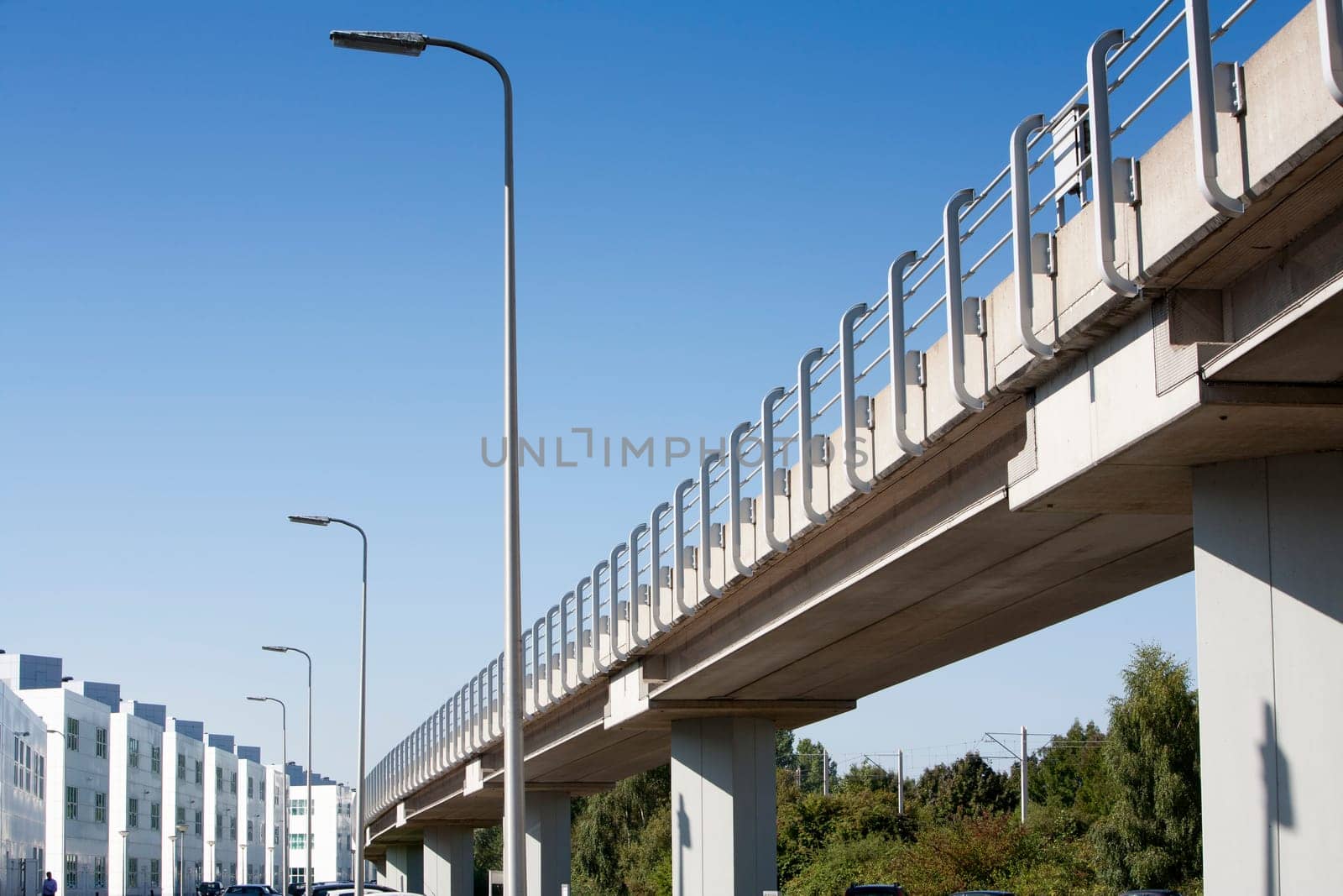 Overpass Metro connection from Capelle aan den IJssel to Rotterdam. In Rotterdam it goes underground and becomes a subway.