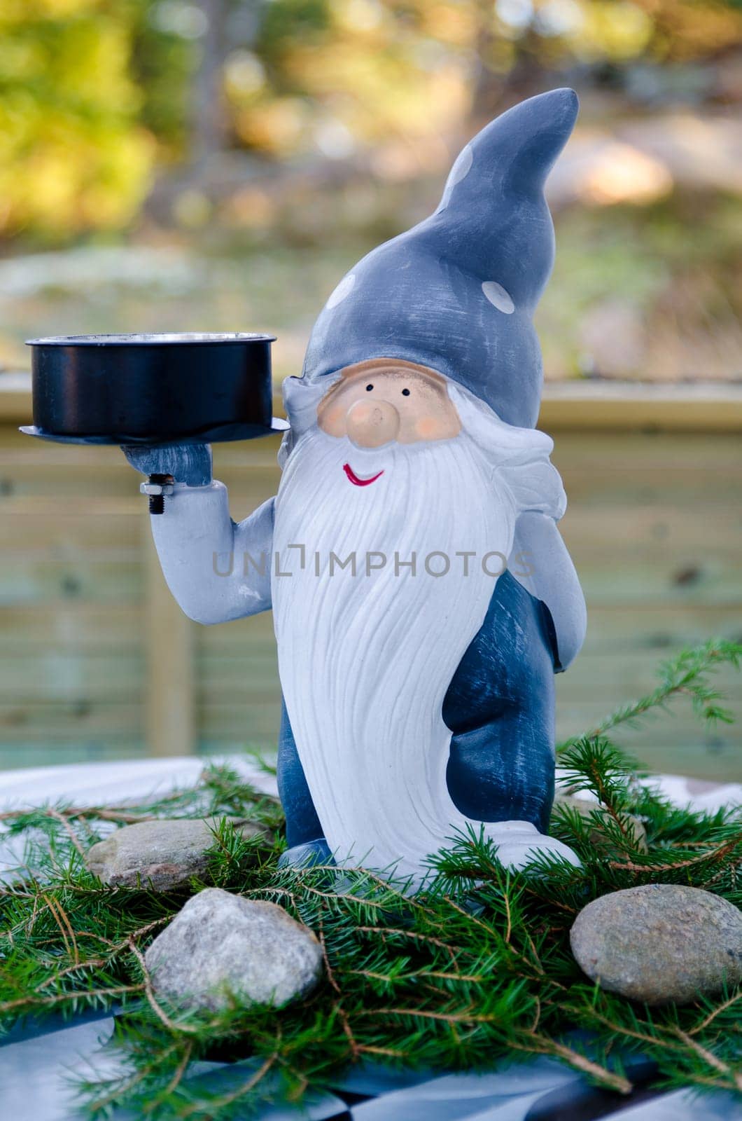santa claus hold one marshall in his right hand and this bring light in the evening