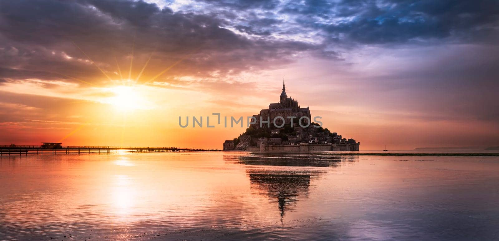 Le Mont-Saint-Michel at sunset, Normandie, Bretagne, France, Europe
