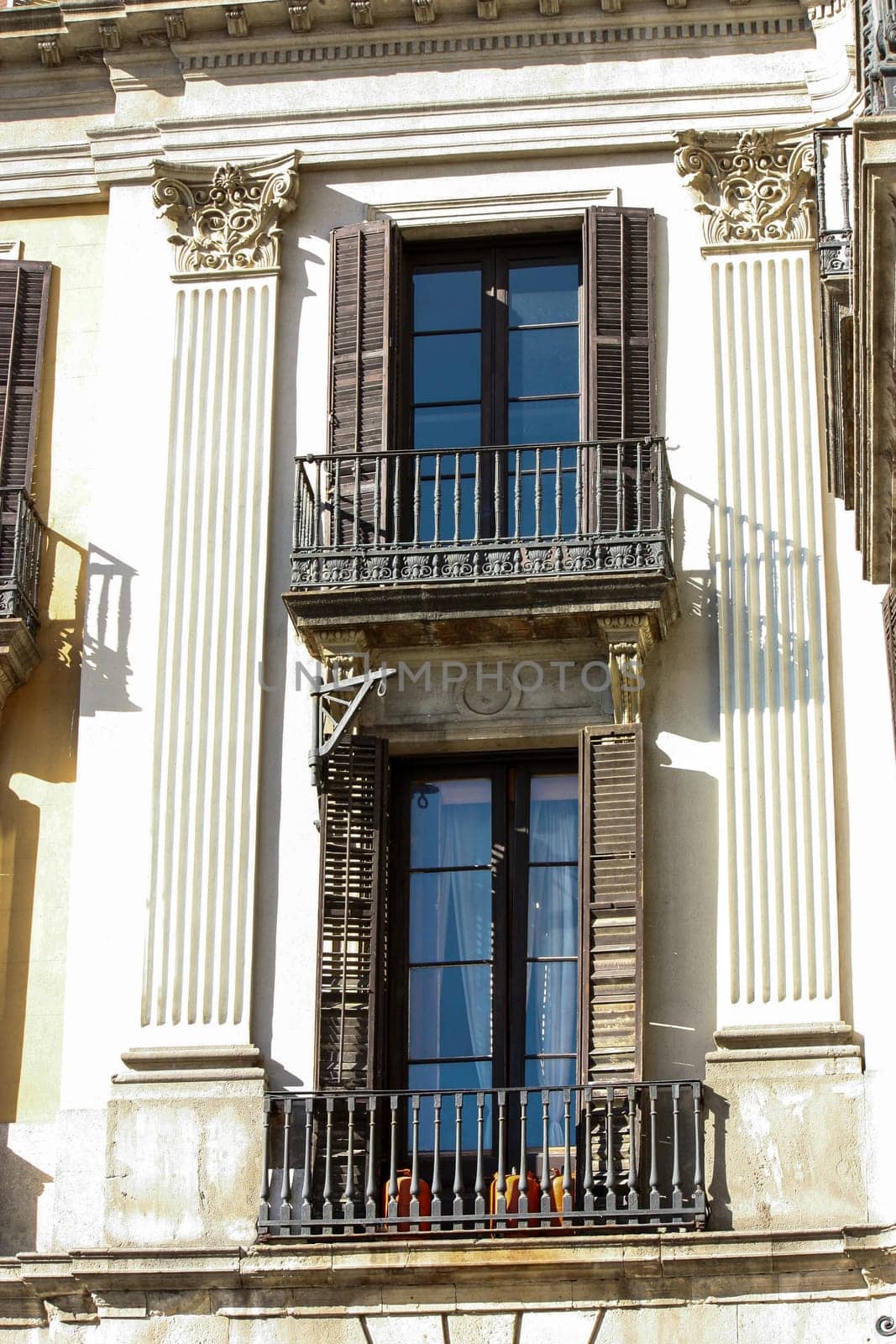 Barcelona – A European city between antiquity and modernity,on the Mediterranean Sea.