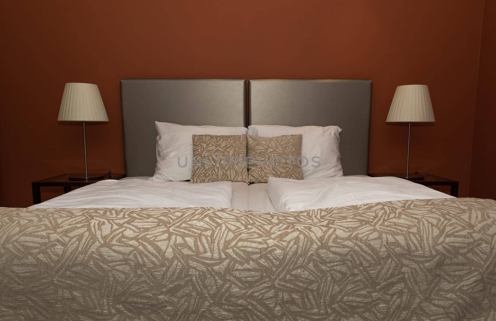 Double bed room in luxury suite