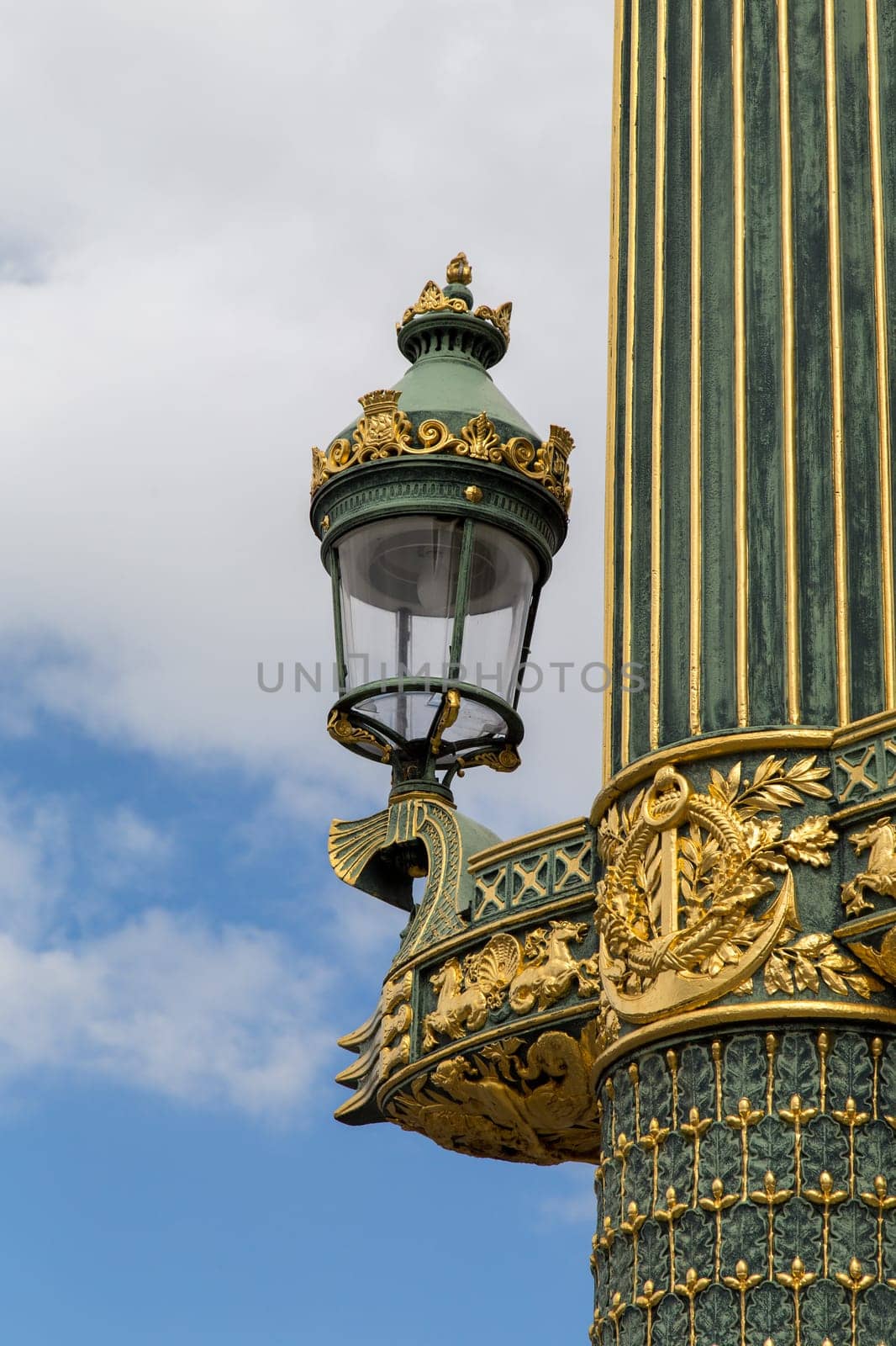 The fountain at the place de la concorde in Paris