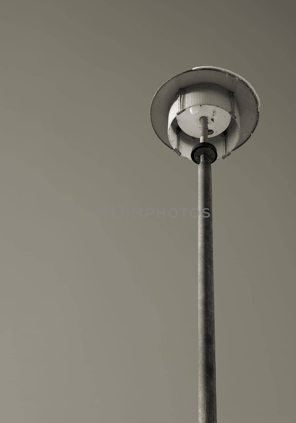 Street lamp from the GDR at the roadside