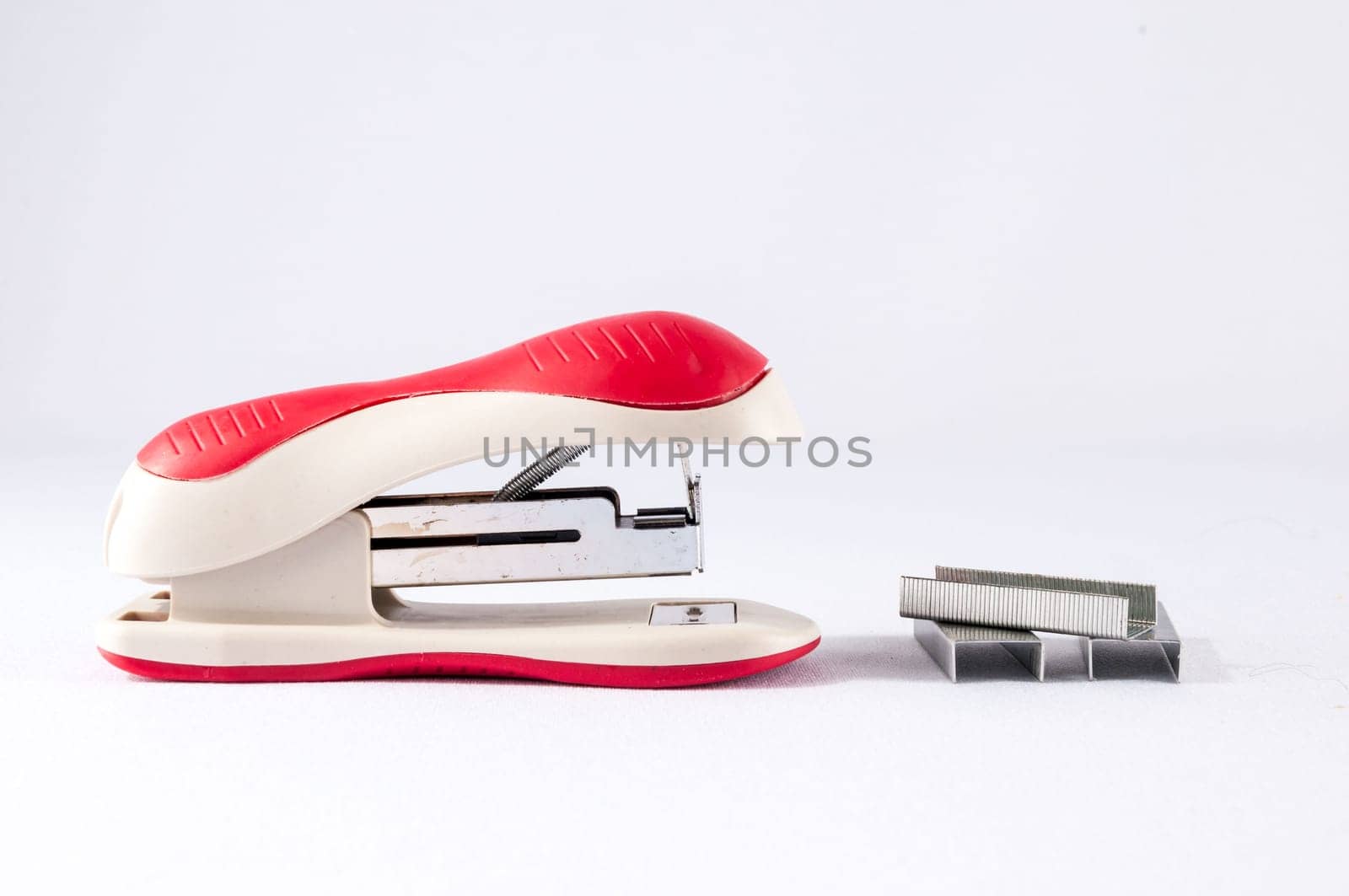 Picture of a New Paper Stapler Tool