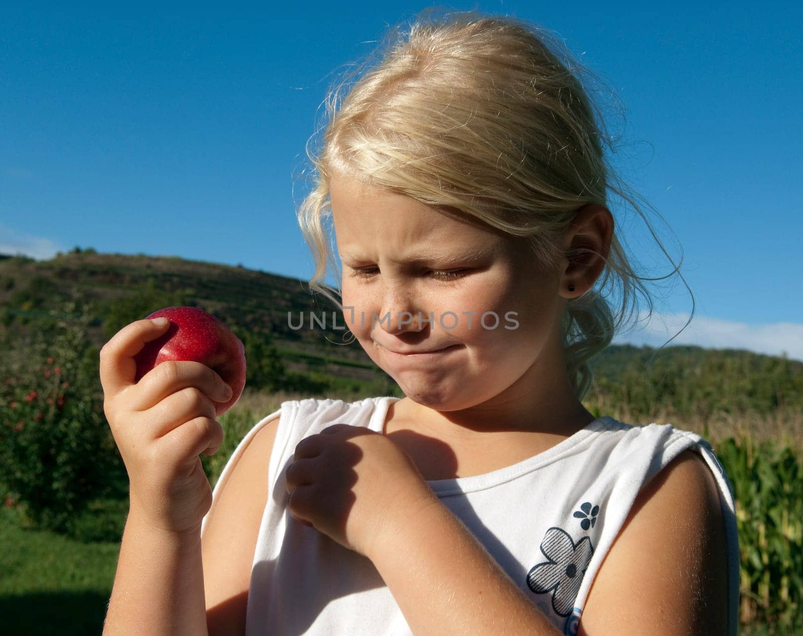 Maedchen,Apple Food
