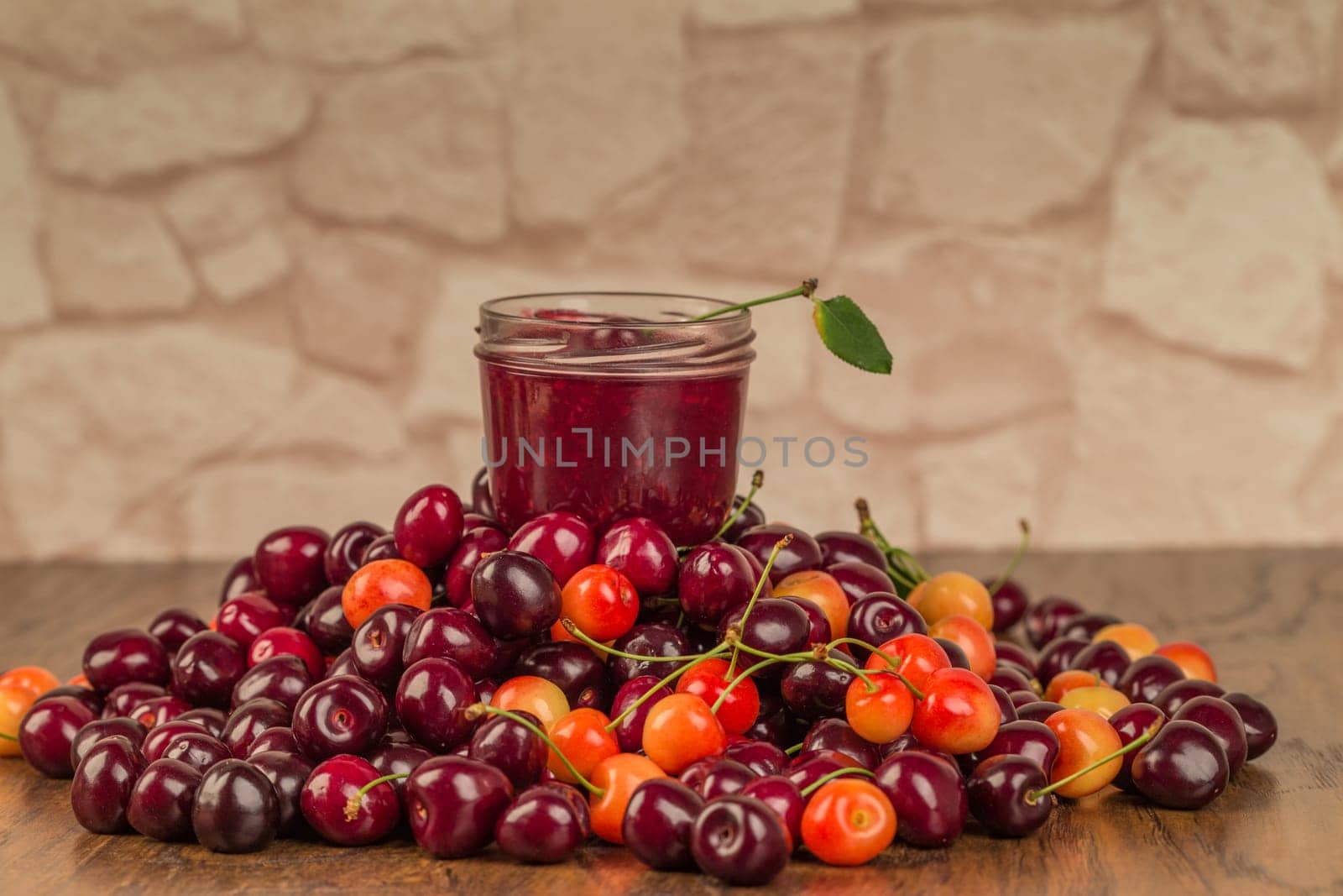 Cook cherry jam