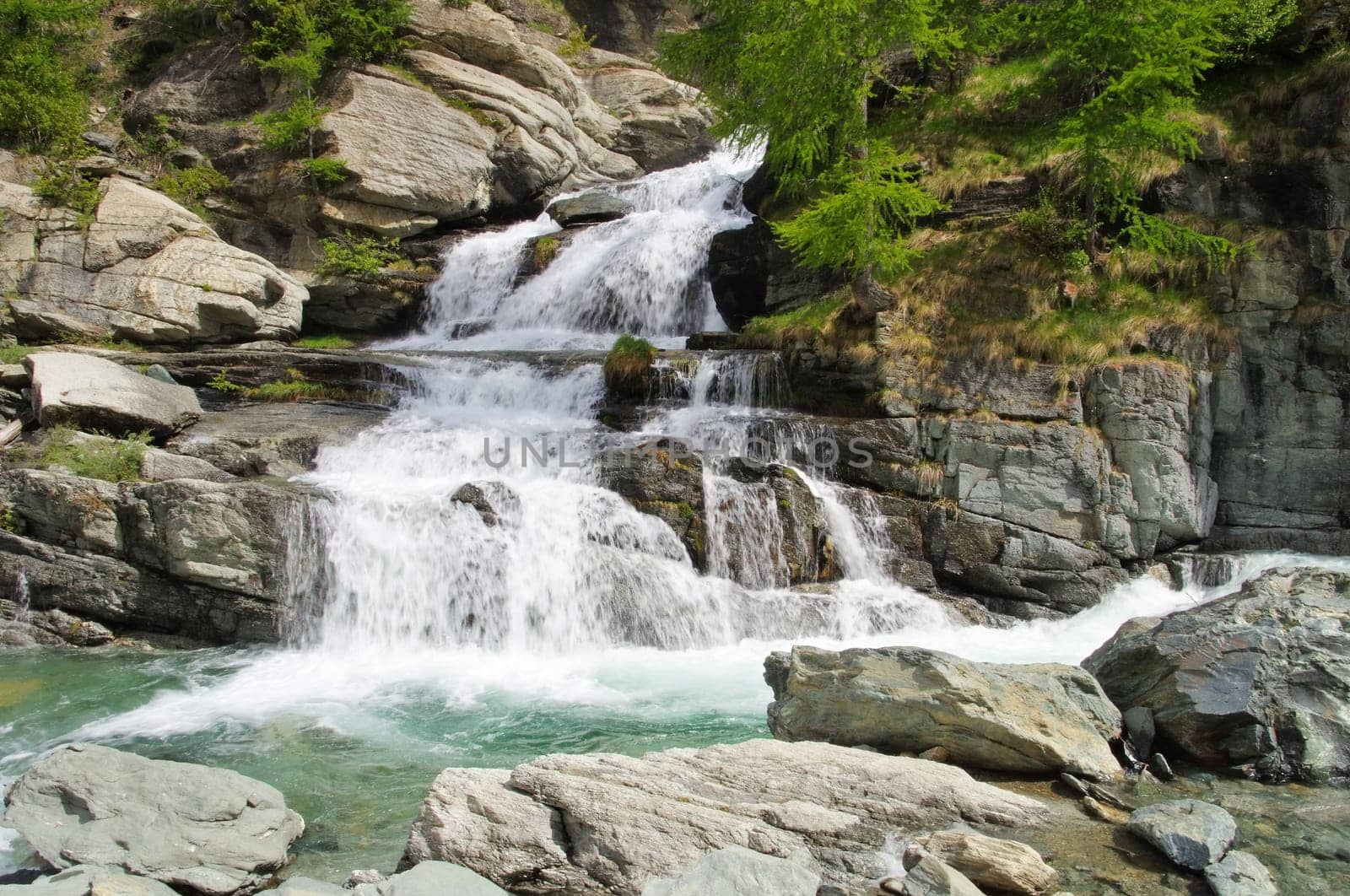Lillaz Waterfall - Lillaz waterfall 01