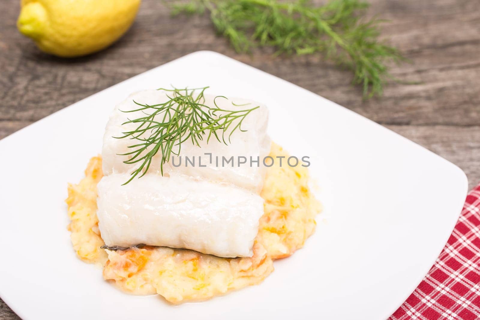 Fillet of Skrei cod with dill on mashed potatoes